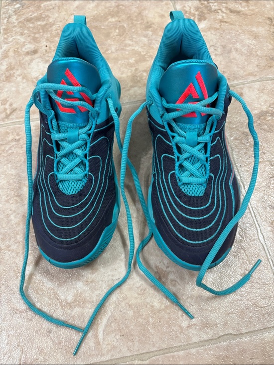 Nike Other - Nike basketball kids shoes size 5Y
